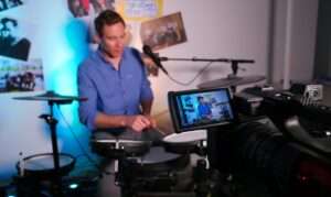 Schlagzeuger beim Livestream vom Schlossgrabenfest@Home
