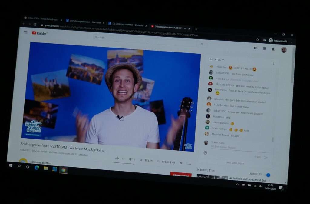 Foto vom Bildschirm beim Livestream vom Schlossgrabenfest@Home